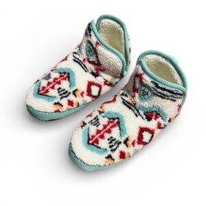 Ariat ~ Women’s ~ Bootie Slippers ~ Medium ~ Size (7.5 - 8) ~ Sherpa ~ Slip On